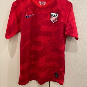 *SOLD* Nike 2019USA Team Mens World Cup Soccer Jersey Red - Kids XL or Wmn’s Sm